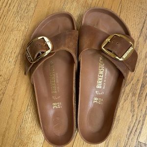 EUC Birkenstock Madrid Big Buckle size 38 Beige/gold